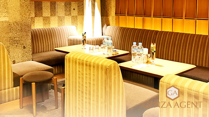 銀座高級クラブ柳(やなぎ)YANAGI ボックス席