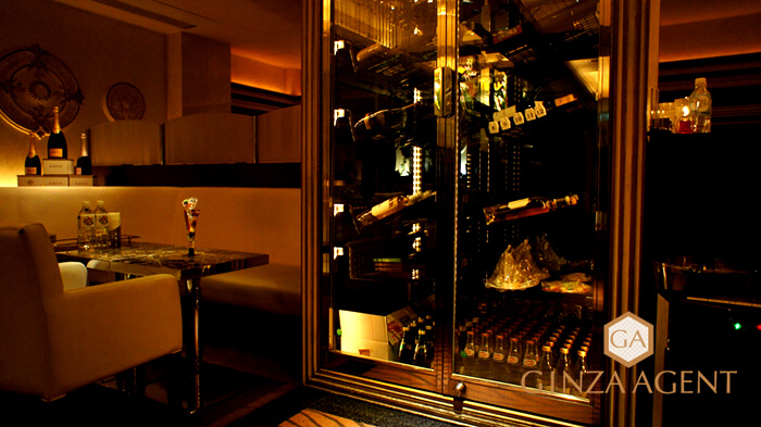 銀座高級クラブJ(ジェイ)のワインセラー