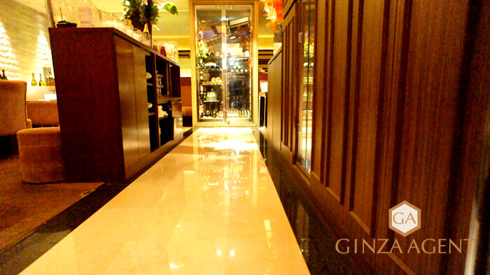 銀座高級クラブ・J(ジェイ)銀座で最高峰 エントランス通路