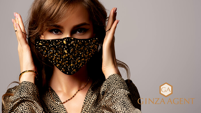 銀座の会員制高級クラブのホステスさん!可愛いマスク