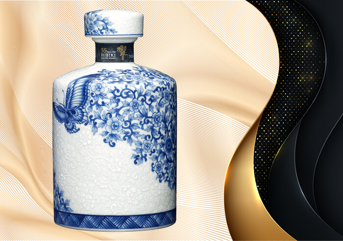 銀座で飲まれているウイスキー・響35年 有田焼(2002、2007、2012)