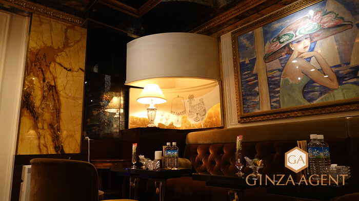 銀座の会員制高級クラブ水上・MIZUKAMI(みずかみ)メインホール写真