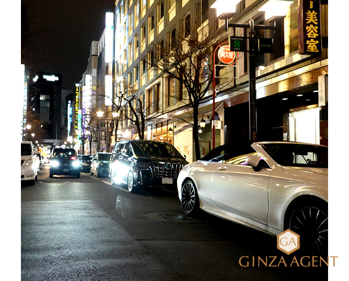 2022年1月の並木通り・クラブソルの入居するビル前