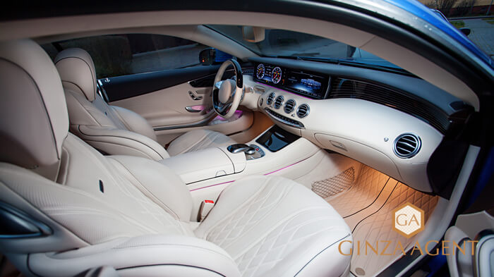 私たちは銀座の会員制高級クラブで働くことで、貴女の魅力をさらに磨くことが可能であると考えています