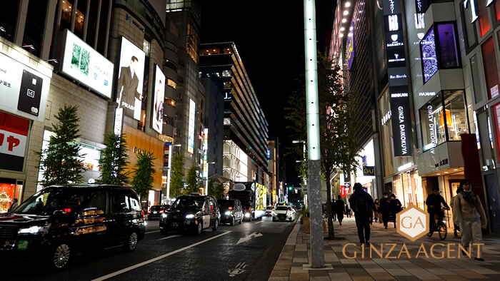 これから新型コロナ第8波が来ると言われているので、今は水商売は辞めておくべきでしょうか?