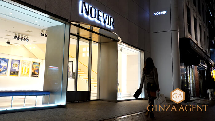 そんな中、「お店に行ってあげれんけど、はいこれ」と手渡されたのは数か月分の売上に匹敵する帯のついた5本の束を手渡されたのだとか。