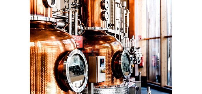 蒸留酒は
ウイスキーや焼酎、ブランデー、ウォッカ、テキーラなどが含まれます。