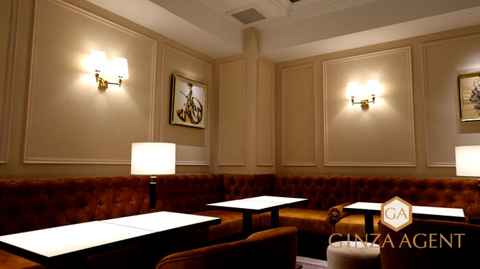 クラブ「ルムッシュ」のホステスさんのお給料は?