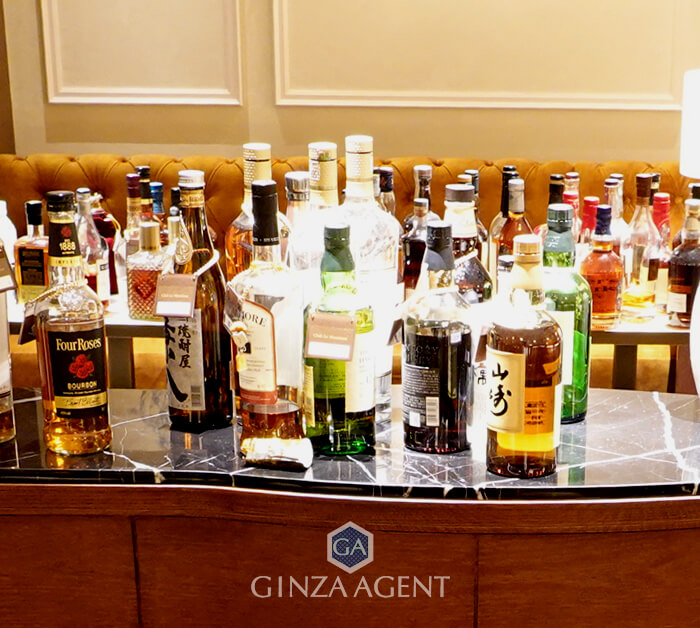 銀座のクラブの「柱」であるボトル担当者とは?