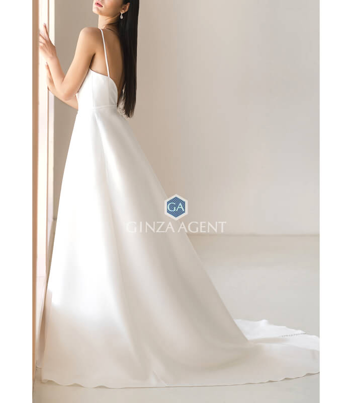 お母様の他に、実のお姉様も接客業が大の得意!会員制クラブなどで人気を博している