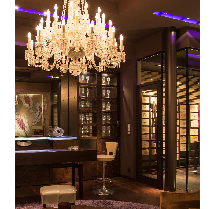 クラブのVIPルーム、または高級店で使われているバカラ