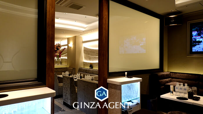 また接客経験が豊富なベテランのホステスさんがクラブSIN(しん)を移籍先として考えることは十分可能です。