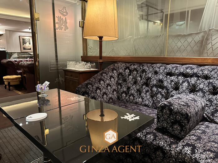 クラブ楪(ゆずりは)店内 豪華なVIPルーム