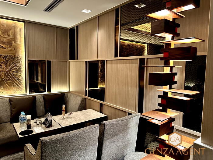 選ばれた人々が集う場